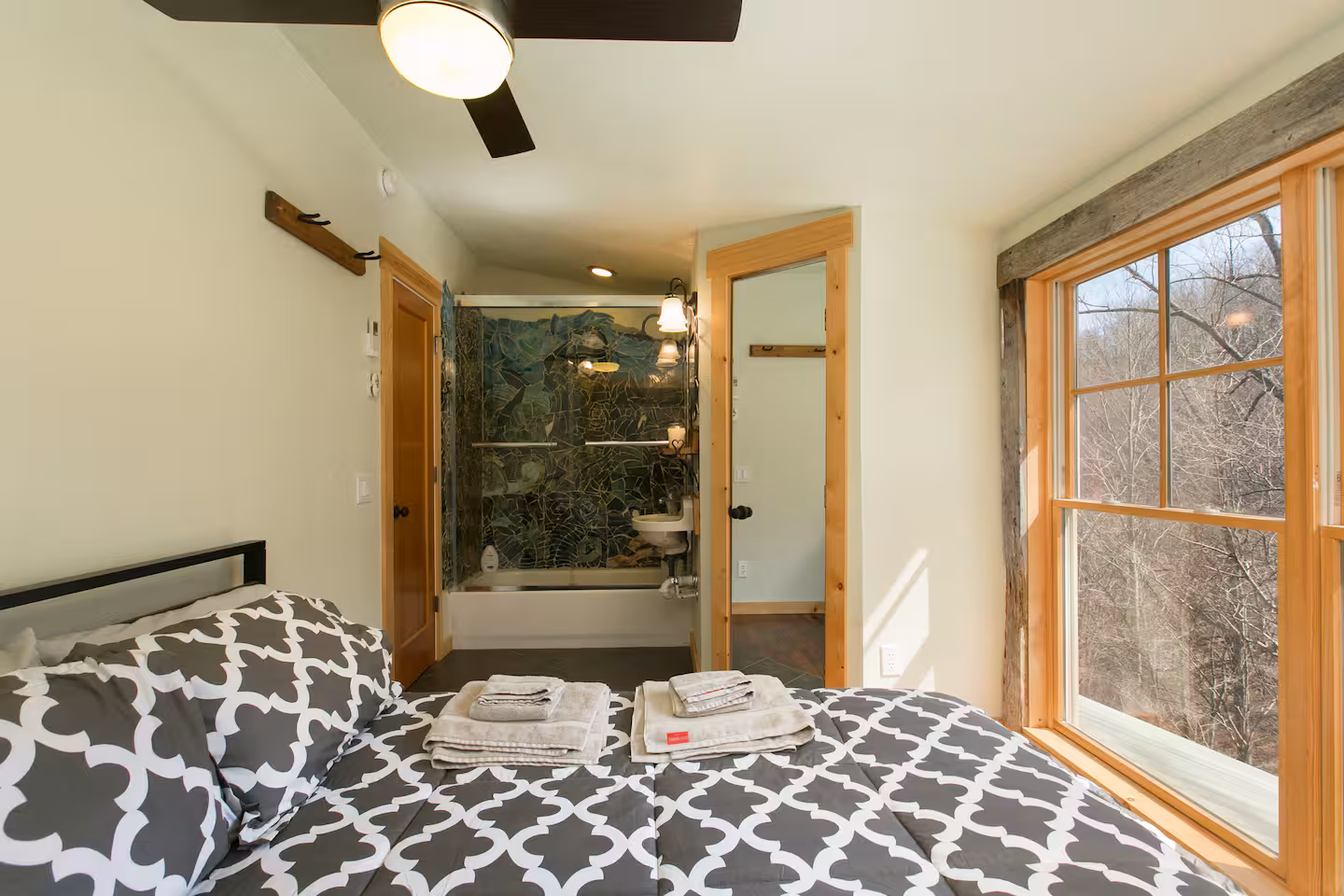 House 2 Bedroom 1